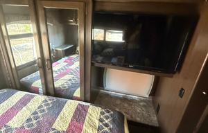 2017 Thor Motor Coach Chateau 31 W RV rental photo 14