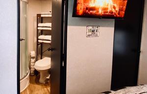 DELIVERY ONLY! 3-BUNK BEDROOM!Family Friendly!