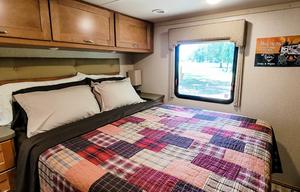 2018 Winnebago Minnie Winnie 31G
