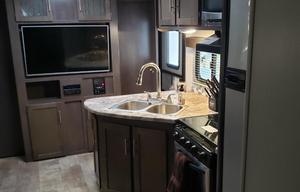 2018 CrossRoads RV Sunset Trail Super Lite SS289QB