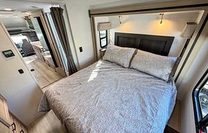 S-13 Luxury Medium Class C - Sunseeker 3010