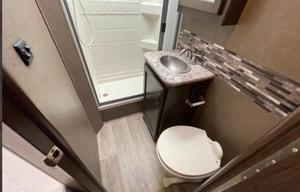 2019 Four Winds 24F RV rental photo 8