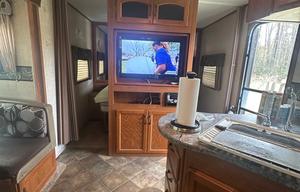 2013 Keystone RV Sprinter 323BHS RV rental photo 3