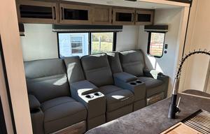 2024 Palomino Puma Unleashed 383DSS RV rental photo 4