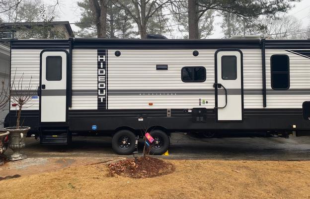 Adventurous 2023 Keystone Hideout: Sleeps 8