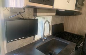 2021 Winnebago Industries Towables Micro Minnie 2100BH