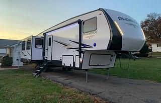 2022 Shasta RVs Phoenix Lite 30BH *Bunkhouse*