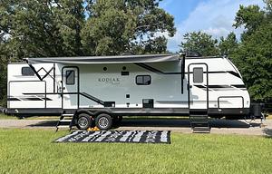 2021 Kodiak Ultra-Lite 332BHSL Huge Bunkhouse
