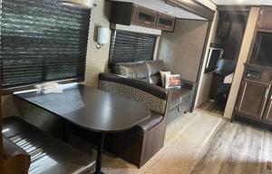 The Trailhead Lodge – Pet-Friendly Family Camper