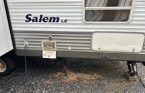 2006 Salem 37BHSS2Q RV rental photo 5