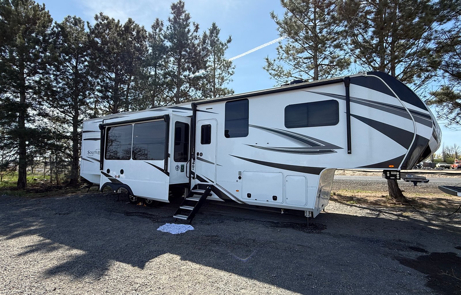 2023 Grand Design Solitude 2 Bed 2 Bath