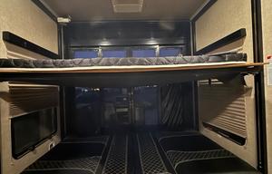Steele’s Keystone Fuzion345 5thWheel Delivery only