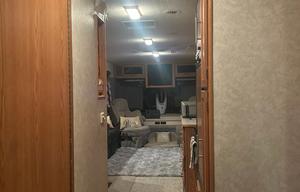 2005 Sunova 35G RV rental photo 7