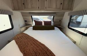 Lil Cozy Ready to Book Great for First Time RV'ers
