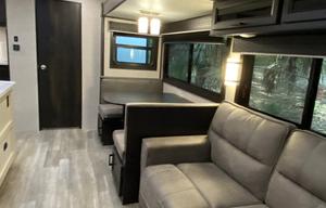 Impressive Family favorite RV! 3 slides 3 TV’s