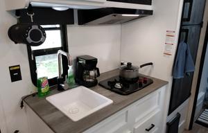Family-Friendly, Easy-Tow Camper Sleeps 6 w/Bunks