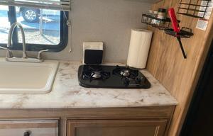 SKIP'N ROCKS PET FRIENDLY RV RENTAL