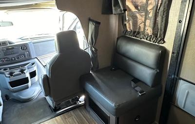 2020 Thor Motor Coach Majestic 23A RV rental photo 2