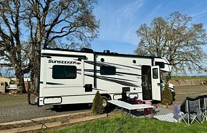 Clean&Comfortable 2023 Forest River Sunseeker LE