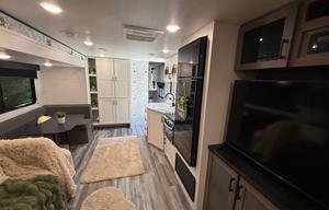 Sleeps 8! Starlink, Brand New! Bunkhouse!