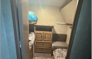 Shadow Cruiser Bunkhouse