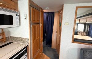 34’ Windsong RV – Low Miles, Sleeps 7