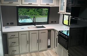 2023 Forest River RV Wildwood Heritage Glen 270FKS RV rental photo 5