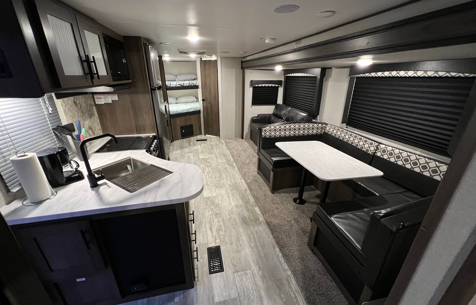 2022 Prime Time RV Avenger 27DBS