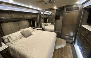 2022 Tiffin Motorhomes Phaeton 40 QKH RV rental photo 7