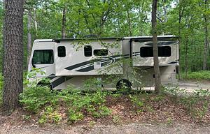 Winnebago-Superior Ride-Deluxe Living-Family Fun