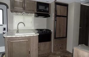 Family friendly with HUGE Bunkroom!!