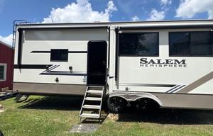 Spacious 2BR/2BA Luxury RV W/ Loft & 4 Slide Outs!