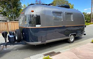Airstream in 2 colors! Stand out!