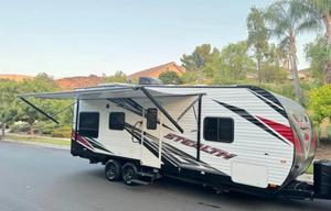 2018 Clean-Forest River RV Stealth FQ2313