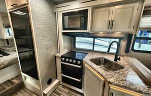 2023 Thor Motor Coach Freedom Elite 28HE