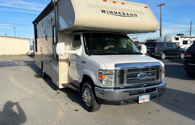 CHARLES - 2017 Winnebago Minnie Winnie 27Q