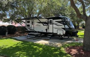 Grand Design Imagine 2800BH Family Travel Trailer