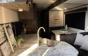 2021 Dutchmen RV Coleman Lantern Series 263BH