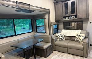 2021 Fifth Wheel with 2 Slide Outs