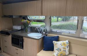 Airstream Flying Cloud 30 Bunk