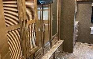 2020 Thor Motor Coach Miramar - 37.1 foot