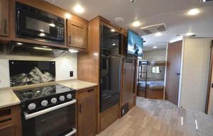 Timber Ridge - 33 ft rugged bunkhouse, sleeps 7-9