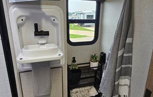 Mini & Mighty 'Sophia' Bunkhouse Grand Design 16BL