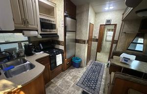 Turn-Key two bath sleeps 10 rear bunk room stoked