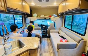 2018 28 ft Thor Motor Coach Freedom Elite