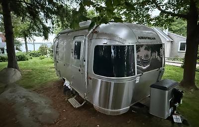 2023 Caravel 19CB RV rental photo 2