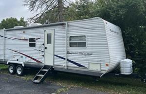 2009 R Vision Super Sport 31BH RV rental photo 2
