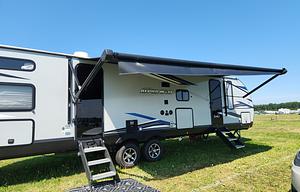 Adventurer - Spacious and Pet-Friendly Getaway