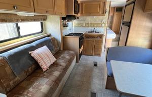 2007 Thor Wave BH RV rental photo 10