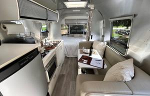 Magnolia 2-AIRSTREAM Bambi Sport 22 *FULLY Loaded*